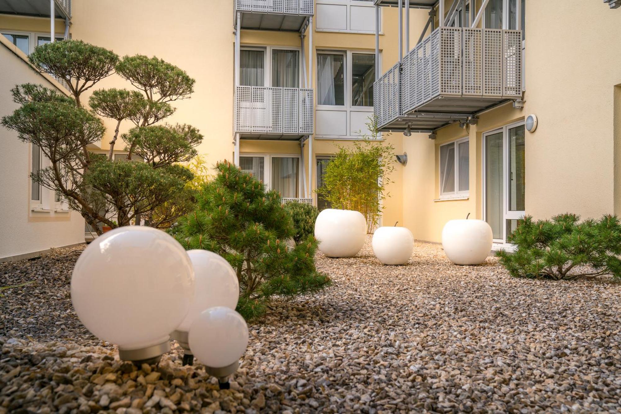 Airporthotel Residenz Steinenbronn Exterior photo